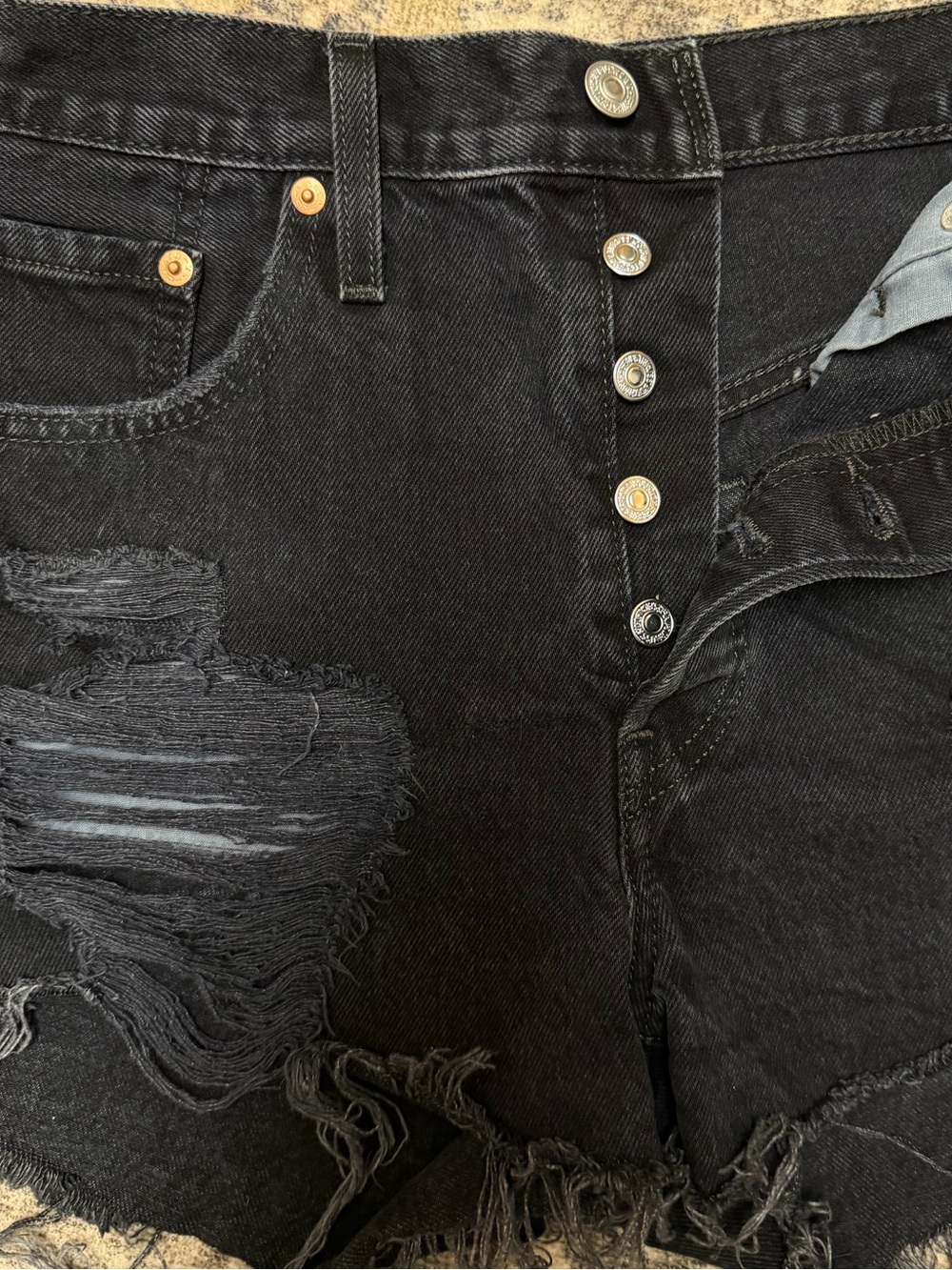 Levi 501 Black Denim Shorts - Picture 4 of 5